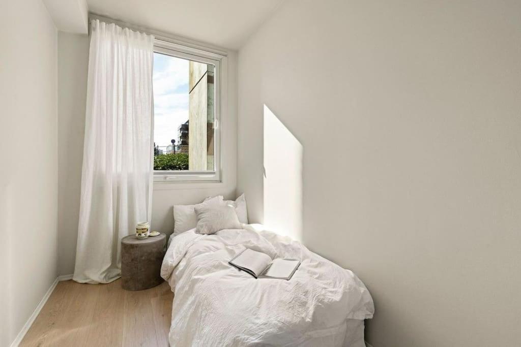 Modern & Spacious Apartment! In *
