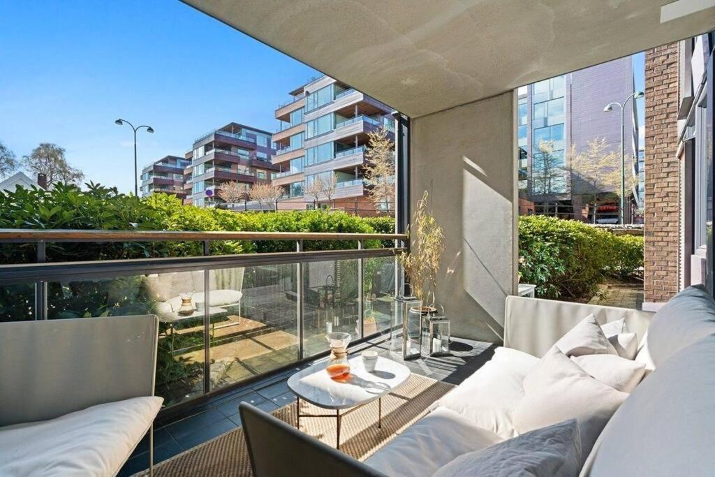 Modern & Spacious Apartment! In Leilighet