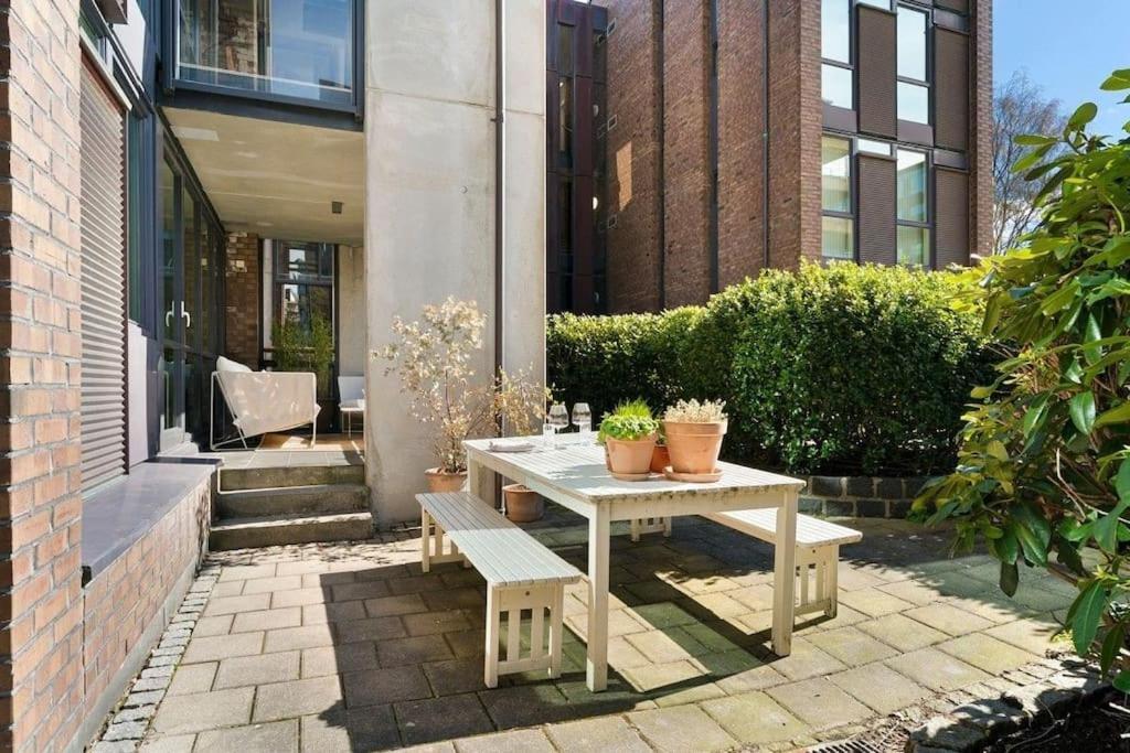 Modern & Spacious Apartment! In